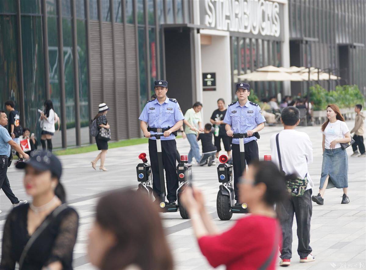 免费炸三张金花游戏下载